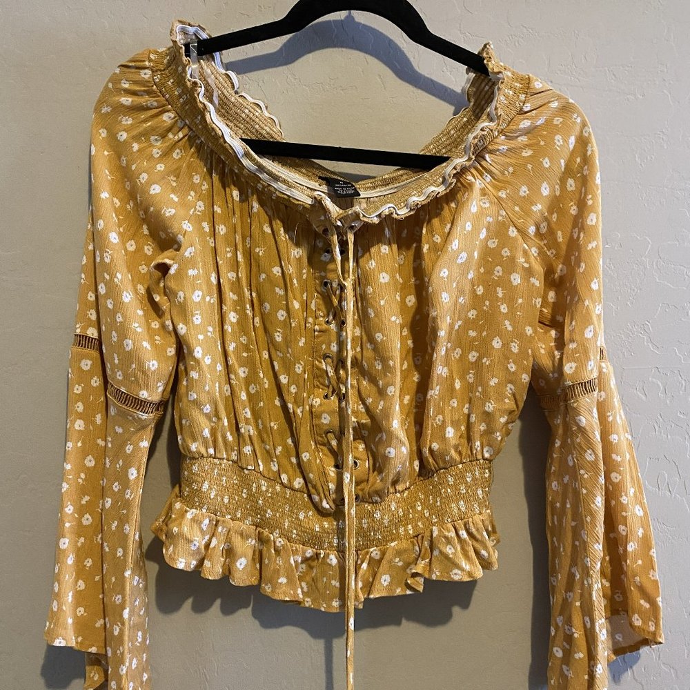 Rue 21 Crop Top Blouse